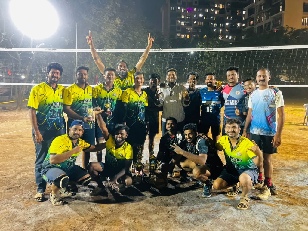 कामोठेतील डे-नाईट व्हॉलीबॉल स्पर्धेला उत्स्फूर्त प्रतिसाद; जि. बी. बॉईज विजेते