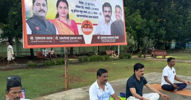 कळंबोलीत आंतरराष्ट्रीय योग दिन उत्साहात साजरा  स्वराज योगा ग्रुपचा उपक्रम; रामदास शेवाळे यांनी पटवून दिले योगाचे महत्त्व